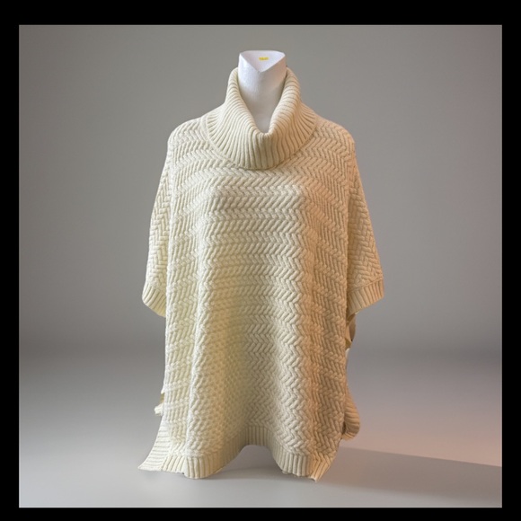 Lole Sweaters - Lole Women's Cream Knit Poncho Sweater One Size Cowl Neck Chevron‎ Pattern Cozy